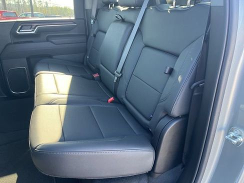 New 2025 GMC Sierra 2500 SLT w/ SLT Convenience Package image 18