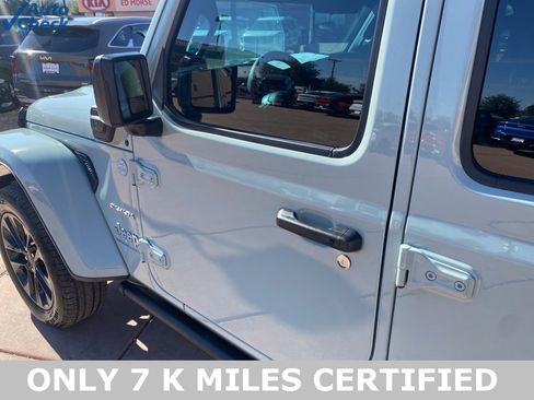 Used 2024 Jeep Wrangler Unlimited Sahara image 24