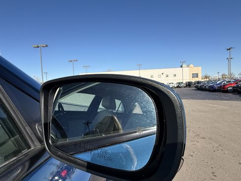 Used 2022 Chrysler 300 Touring L w/ Comfort Group image 23