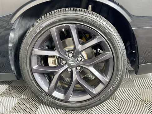 Used 2022 Dodge Challenger R/T w/ Blacktop Package image 32