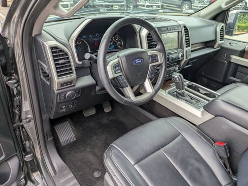 Used 2018 Ford F150 Lariat w/ Equipment Group 502A Luxury AWD/4WD image 15