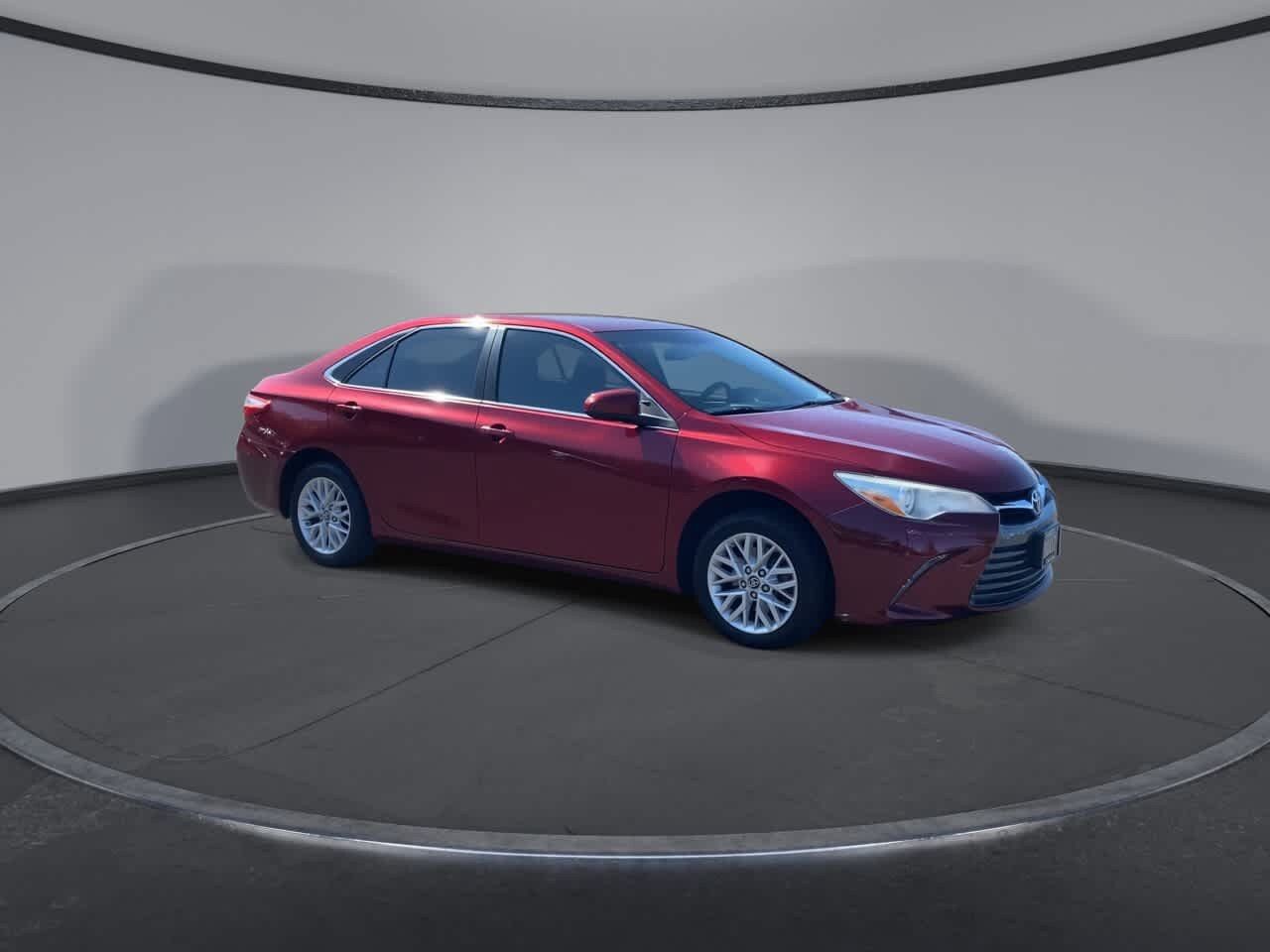 Used 2017 Toyota Camry LE FWD image 3