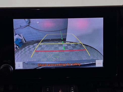 Used 2023 Toyota RAV4 XLE Premium image 28