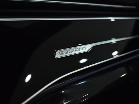 Used 2025 Audi Q8 Premium AWD/4WD image 26
