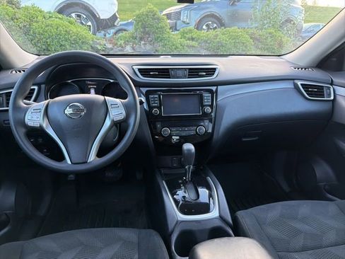 Used 2016 Nissan Rogue SV w/ SV Premium Package AWD/4WD image 10