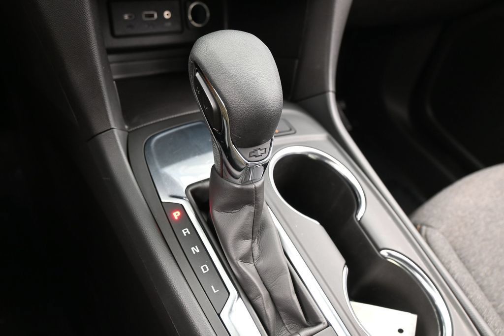 Used 2024 Chevrolet Equinox LT FWD image 21