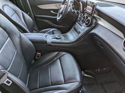 Used 2019 Mercedes-Benz GLC 300 GLC 300 image 19