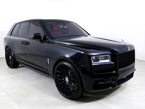 Certified 2022 Rolls-Royce Cullinan w/ Dark Exterior Package image 6