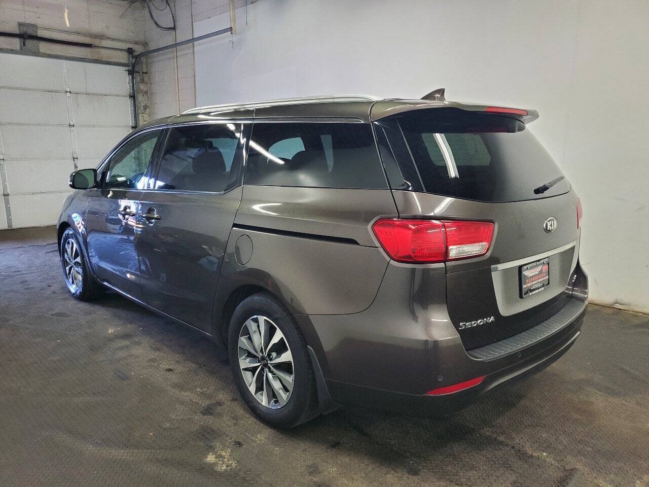 Used 2015 Kia Sedona SX FWD image 5