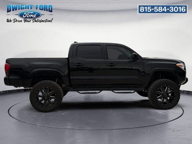 Used 2018 Toyota Tacoma SR AWD/4WD image 6