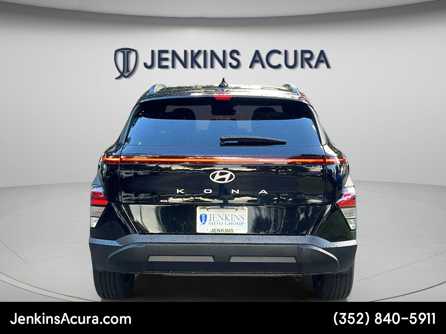 Used 2025 Hyundai Kona SEL FWD image 4