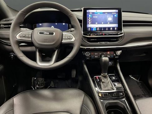 Certified 2025 Jeep Compass Limited w/ High Altitude Package image 5