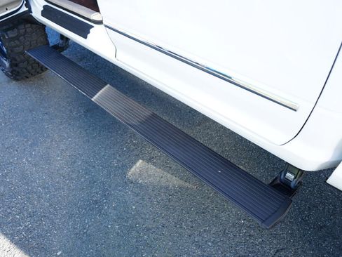 Used 2014 RAM 2500 Laramie w/ Protection Group image 12