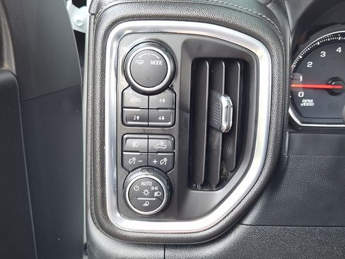 Used 2020 Chevrolet Silverado 2500 LTZ image 35