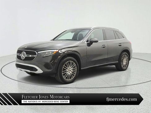 Used 2024 Mercedes-Benz GLC 300 image 1