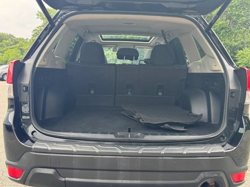 Used 2020 Subaru Forester Premium AWD/4WD image 27