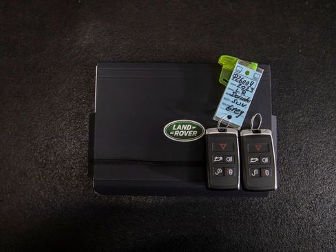 Used 2023 Land Rover Defender 110 S AWD/4WD image 52