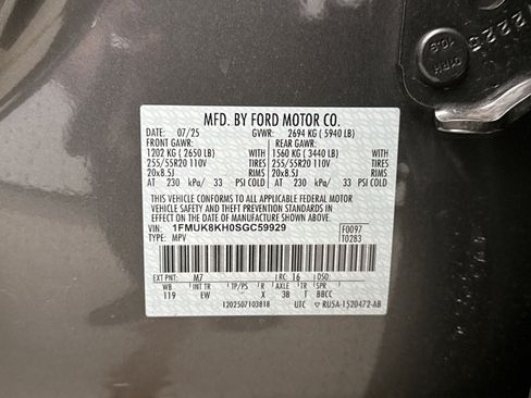 Used 2025 Ford Explorer ST-Line image 12