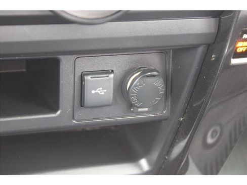 Used 2020 Toyota 4Runner TRD Off-Road Premium w/ Moonroof Package AWD/4WD image 31