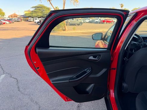 Used 2016 Ford Focus SE image 23