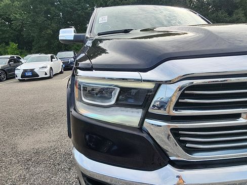 Used 2022 RAM 1500 Laramie AWD/4WD image 9