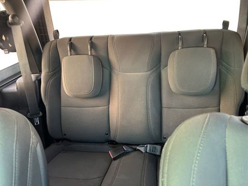 Used 2021 Jeep Wrangler Sport image 11