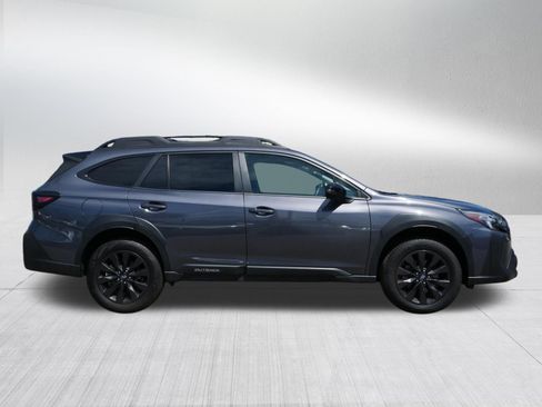 Used 2025 Subaru Outback Onyx Edition AWD/4WD image 8