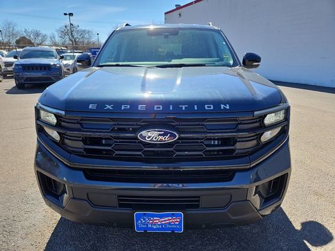 New 2026 Ford Expedition Max Active image 3