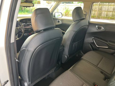 Used 2020 Kia Soul EX w/ Option Group 015 FWD image 9