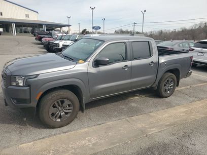 Used 2025 Nissan Frontier SV