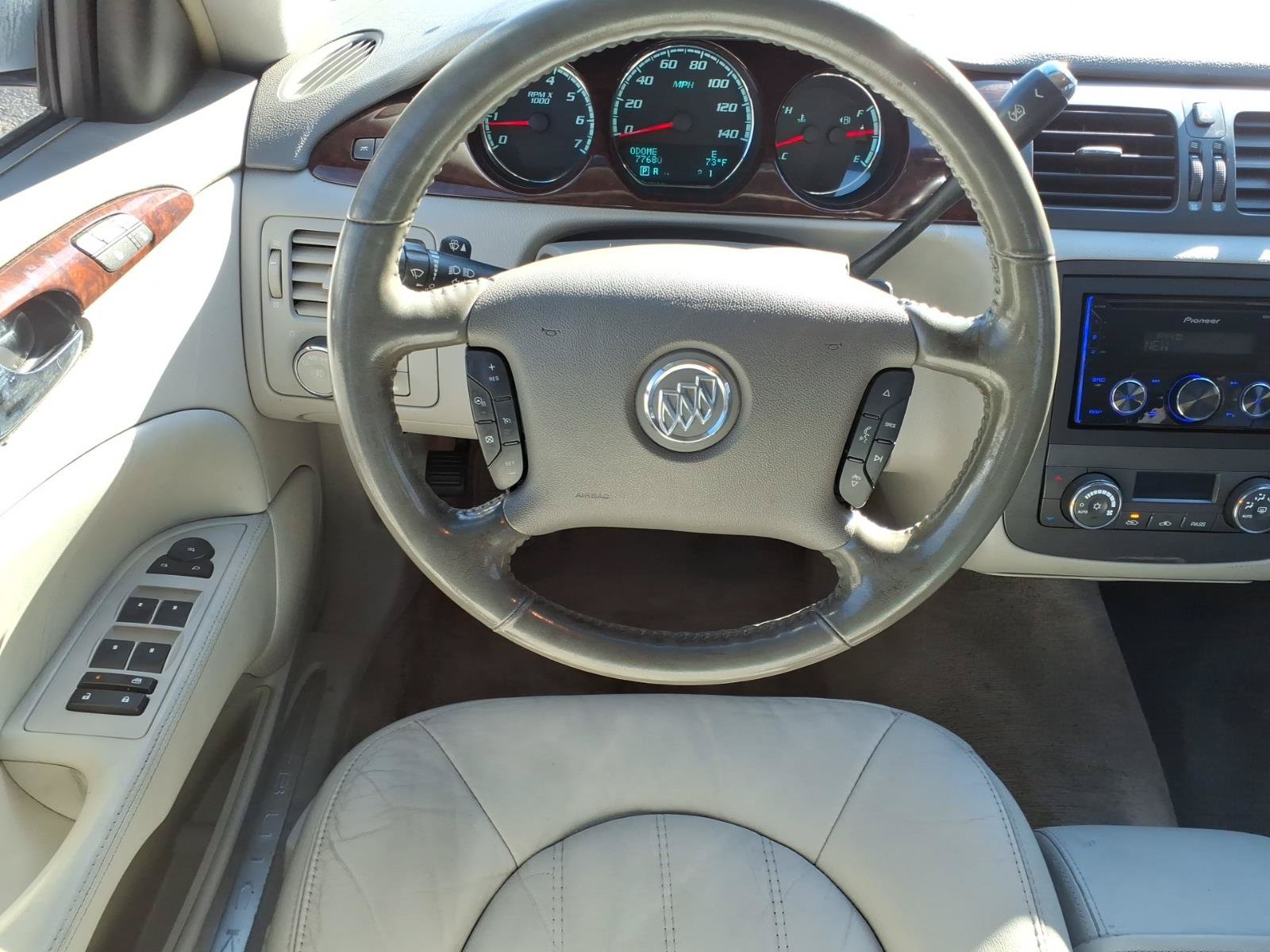 Used 2011 Buick Lucerne CXL w/ Driver Confidence Package FWD image 5