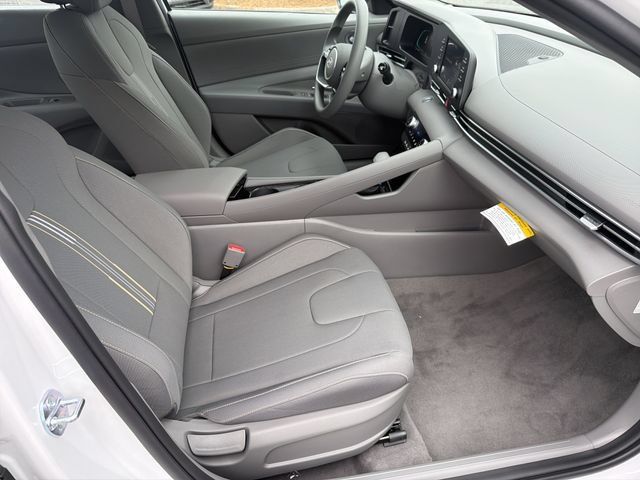 New 2026 Hyundai Elantra Hybrid FWD image 15