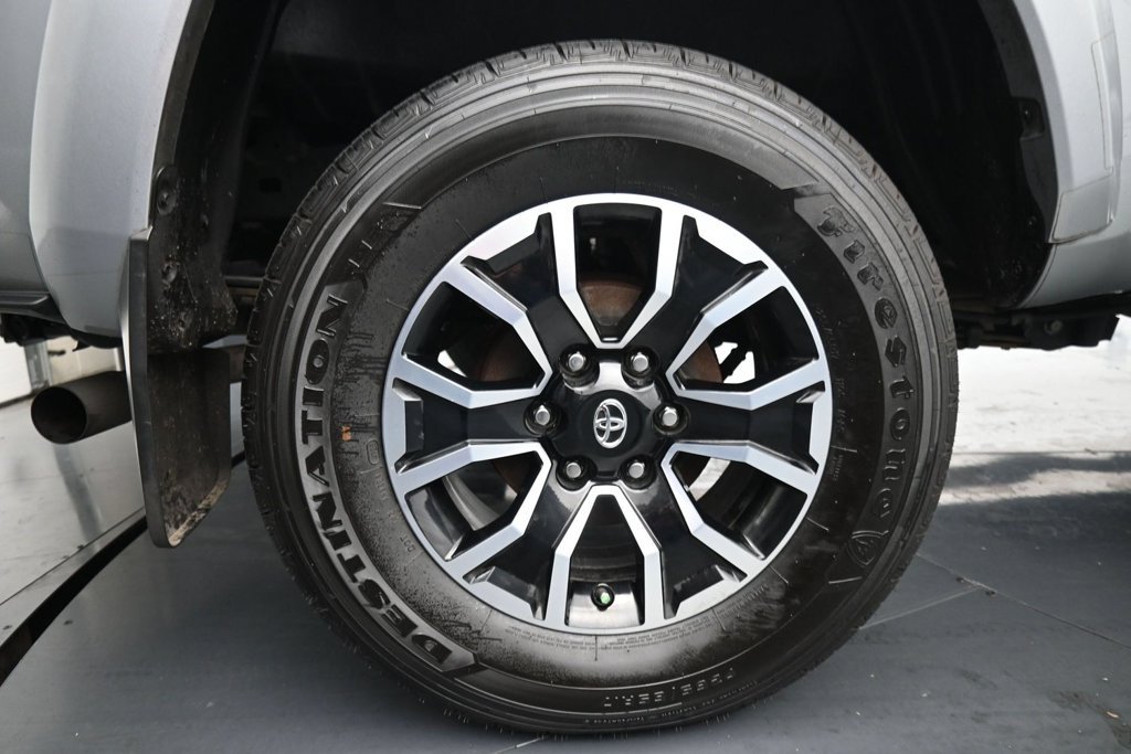 Used 2022 Toyota Tacoma TRD Sport AWD/4WD image 10