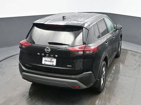 Used 2023 Nissan Rogue S image 21