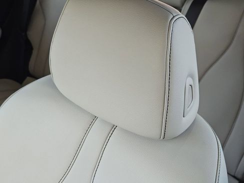 New 2026 Acura RDX SH-AWD image 13