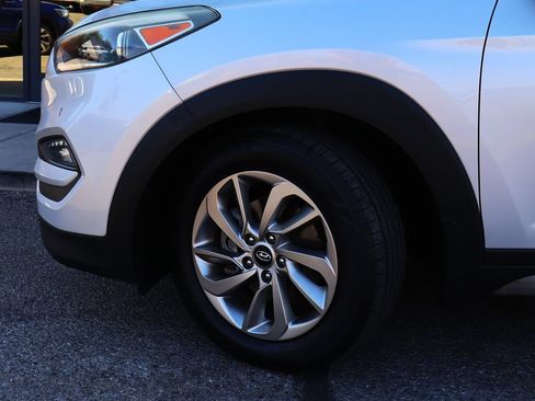 Used 2017 Hyundai Tucson SE w/ SE Popular Package 02 FWD image 5
