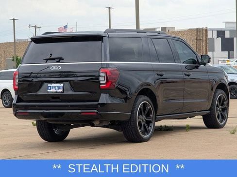 Used 2023 Ford Expedition Max Limited image 3
