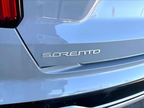 Used 2023 Kia Sorento SX image 26