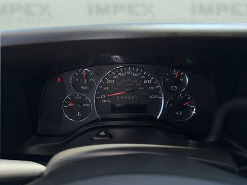 Used 2024 Chevrolet Express 2500 w/ Driver Convenience Package RWD image 20