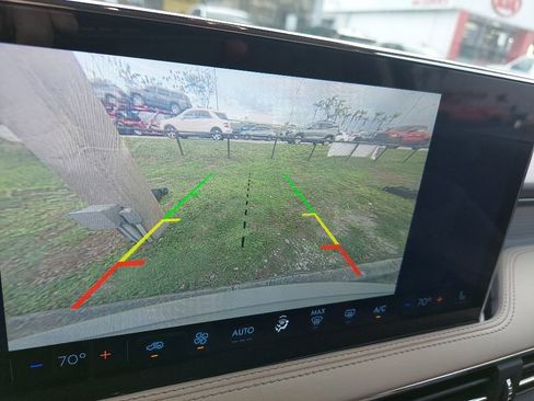 Used 2024 Lincoln Corsair FWD image 9