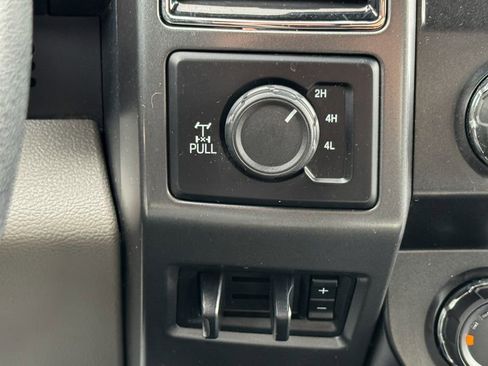 Certified 2019 Ford F250 XLT w/ XLT Value Package AWD/4WD image 35
