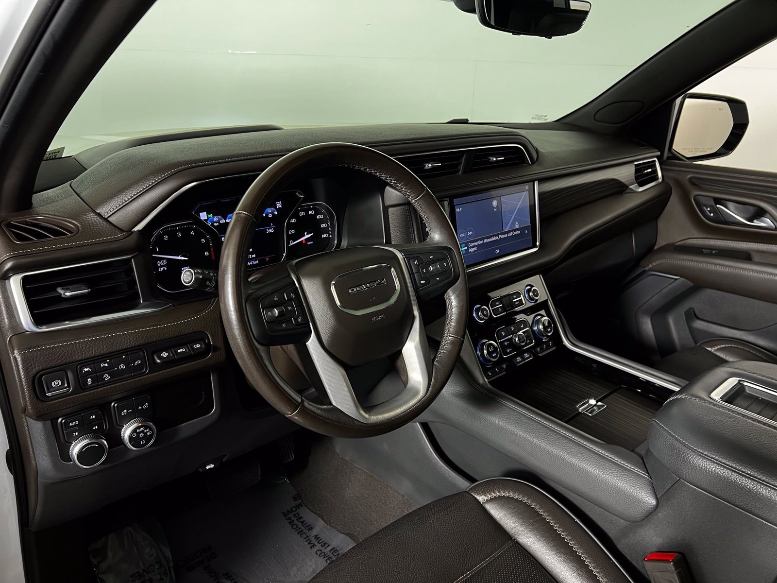 Used 2021 GMC Yukon Denali w/ Denali Premium Package AWD/4WD image 12