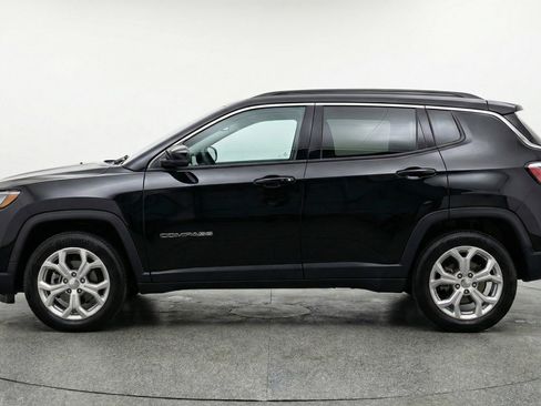 Used 2025 Jeep Compass Latitude image 5