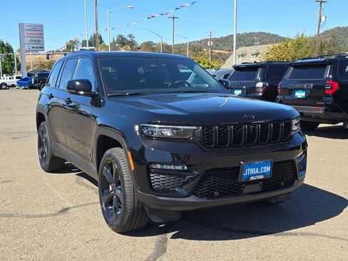 New 2025 Jeep Grand Cherokee Limited w/ Luxury Tech Group II image 7