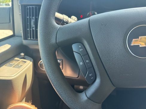Used 2025 Chevrolet Express 3500 LS RWD image 12