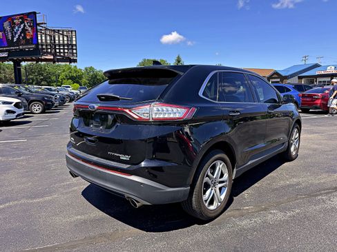 Used 2018 Ford Edge Titanium w/ Technology Package AWD/4WD image 9