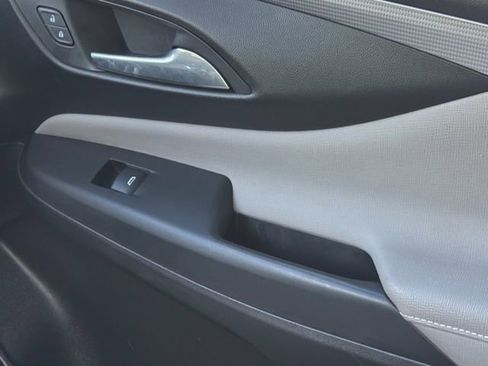 Used 2025 Buick Envista Avenir FWD image 31