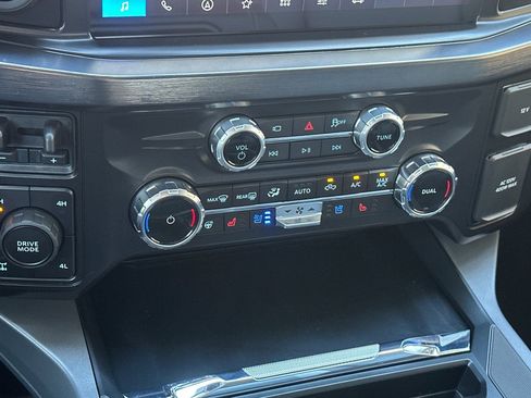 New 2026 Ford F250 Lariat w/ Black Appearance Package image 20