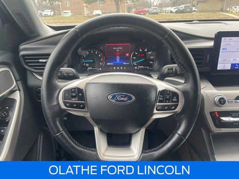 Certified 2023 Ford Explorer XLT image 24