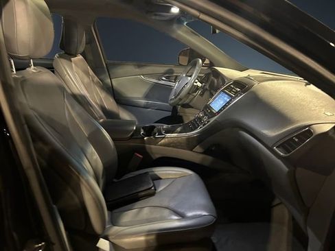 Used 2020 Lincoln Nautilus Reserve image 15